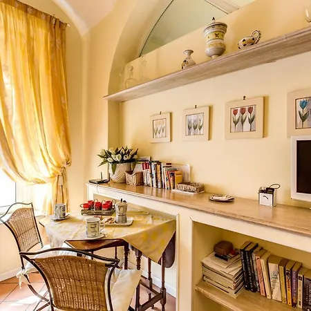 Apartment Your Trastevere Apartment- Welcome Home!