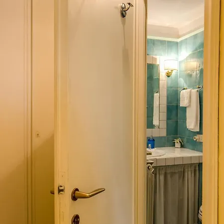 Your Trastevere Apartment- Welcome Home! Rome